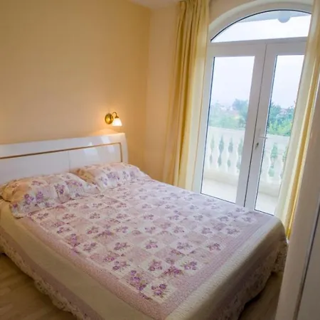 вила жаклин - Private House Jaklin With Pool
