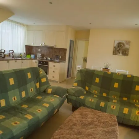 вила жаклин - Private House Jaklin With Pool