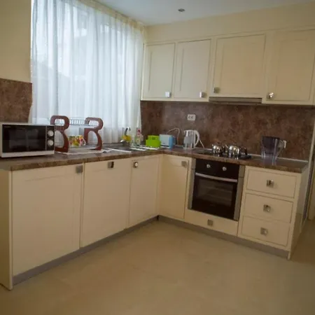 вила жаклин - Private House Jaklin With Pool Ferienhaus Sweti Wlas